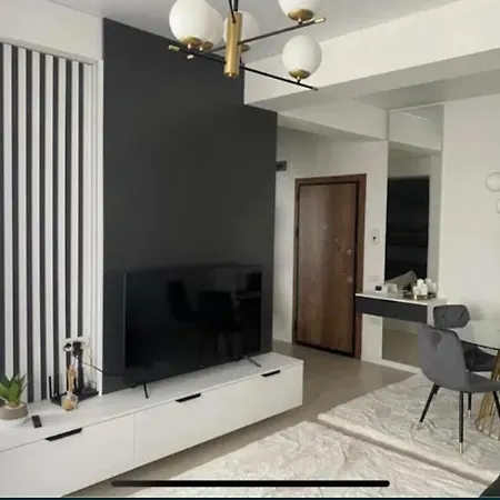 Queen's By The Sea Apartment *
